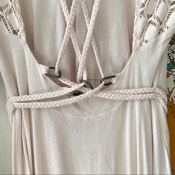 Shell Flowy Dress - Picture 6 of 10